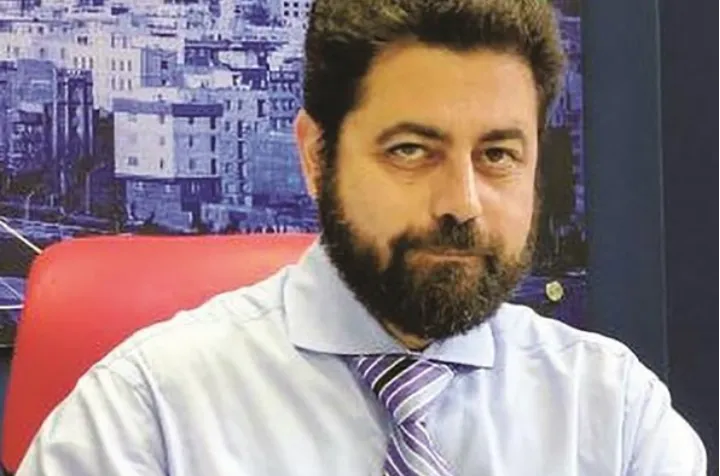 علیرضا پارسای، مشاور مهاجرت گروهی از ایرانیانی شاکی از دفتر ورشو